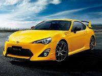 Toyota 86 Yellow Limited (2015) - picture 4 of 11