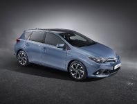 Toyota Auris facelift (2015) - picture 1 of 3