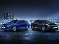 Toyota Avensis (2015) - picture 2 of 2