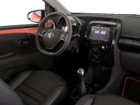 Toyota Aygo x-cite (2015) - picture 3 of 7