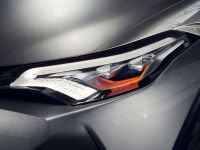 Toyota C-HR Concept (2015) - picture 8 of 10