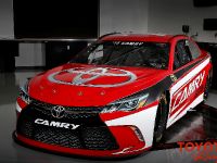 Toyota Camry NASCAR Sprint Cup Series Race Car (2015) - picture 2 of 6