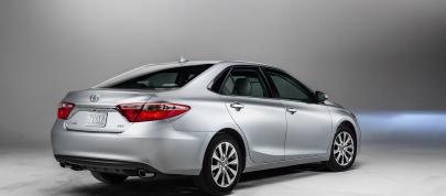 Toyota Camry (2015) - picture 4 of 7