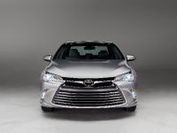 Toyota Camry (2015) - picture 2 of 7