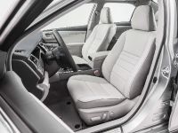 Toyota Camry (2015) - picture 6 of 7