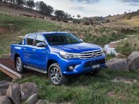 Toyota HiLux (2015) - picture 1 of 11