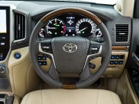 Toyota Land Cruiser Sahara (2015) - picture 4 of 6