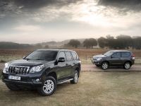 Toyota Land Cruiser (2015) - picture 2 of 4