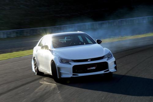 Toyota Mark X GRMN (2015) - picture 1 of 7
