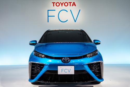 Toyota Mirai (2015) - picture 1 of 3