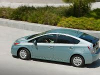 Toyota Prius Plug-In Hybrid (2015)