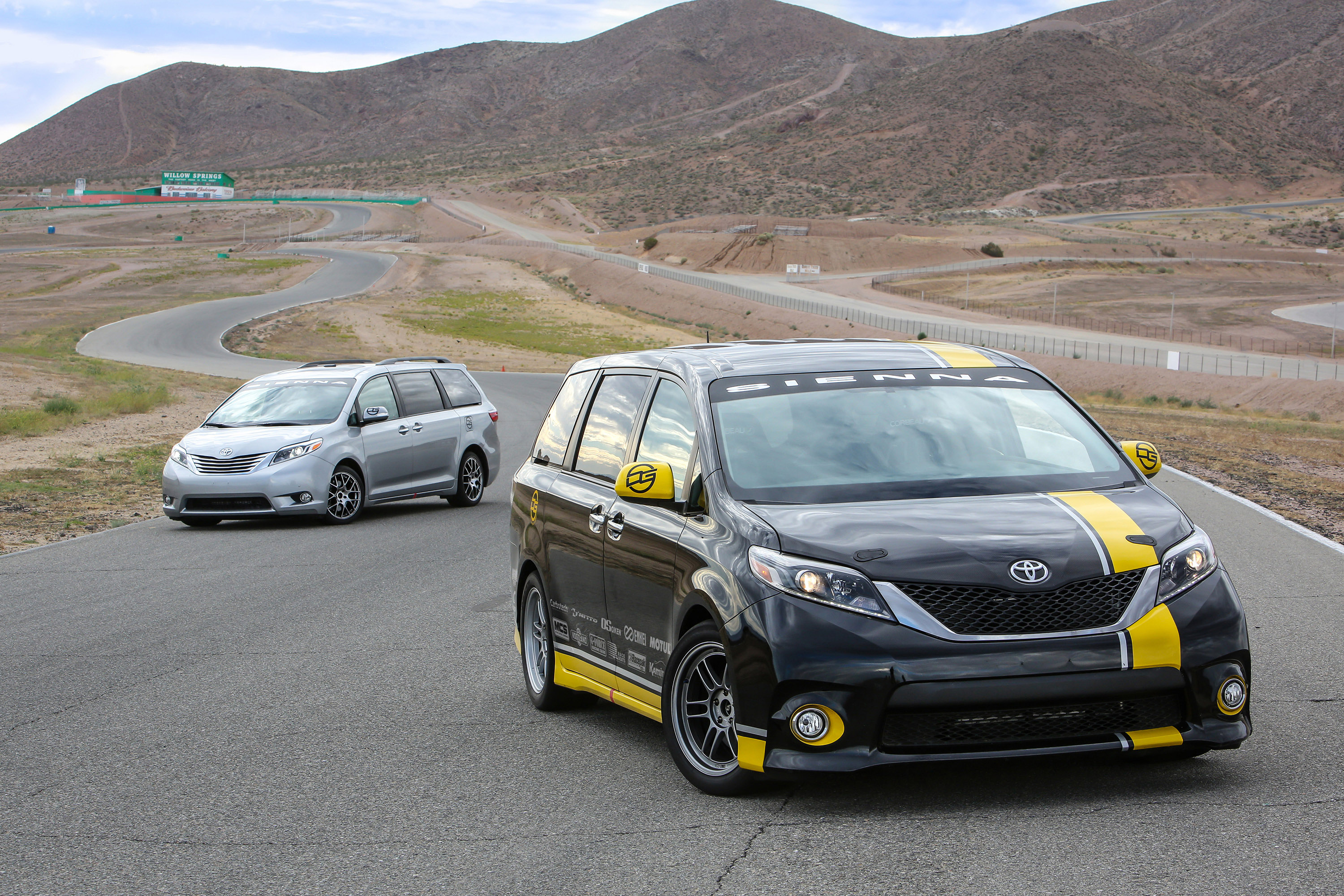 Toyota Sienna R-Tuned Concept