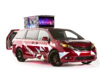 Toyota Sienna Remix (2015) - picture 1 of 3