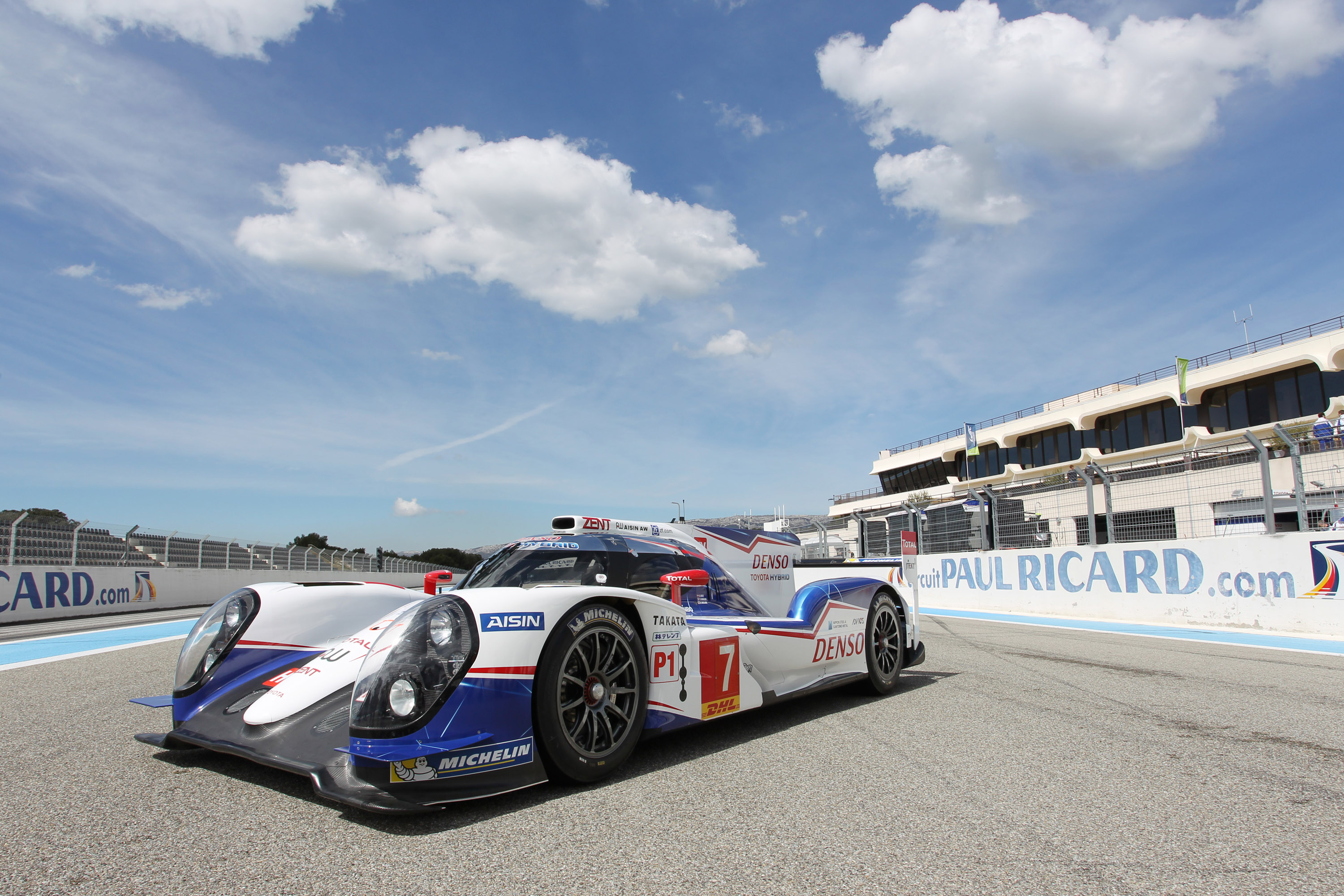 Toyota TS040 Hybrid