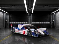 Toyota TS040 Hybrid (2015) - picture 2 of 6