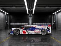 Toyota TS040 Hybrid (2015) - picture 3 of 6