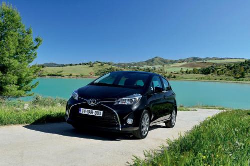 Toyota Yaris (2015) - picture 9 of 54
