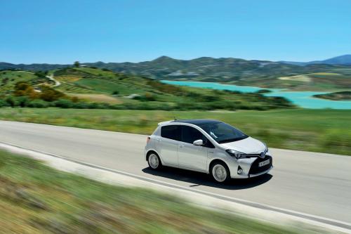 Toyota Yaris (2015) - picture 33 of 54