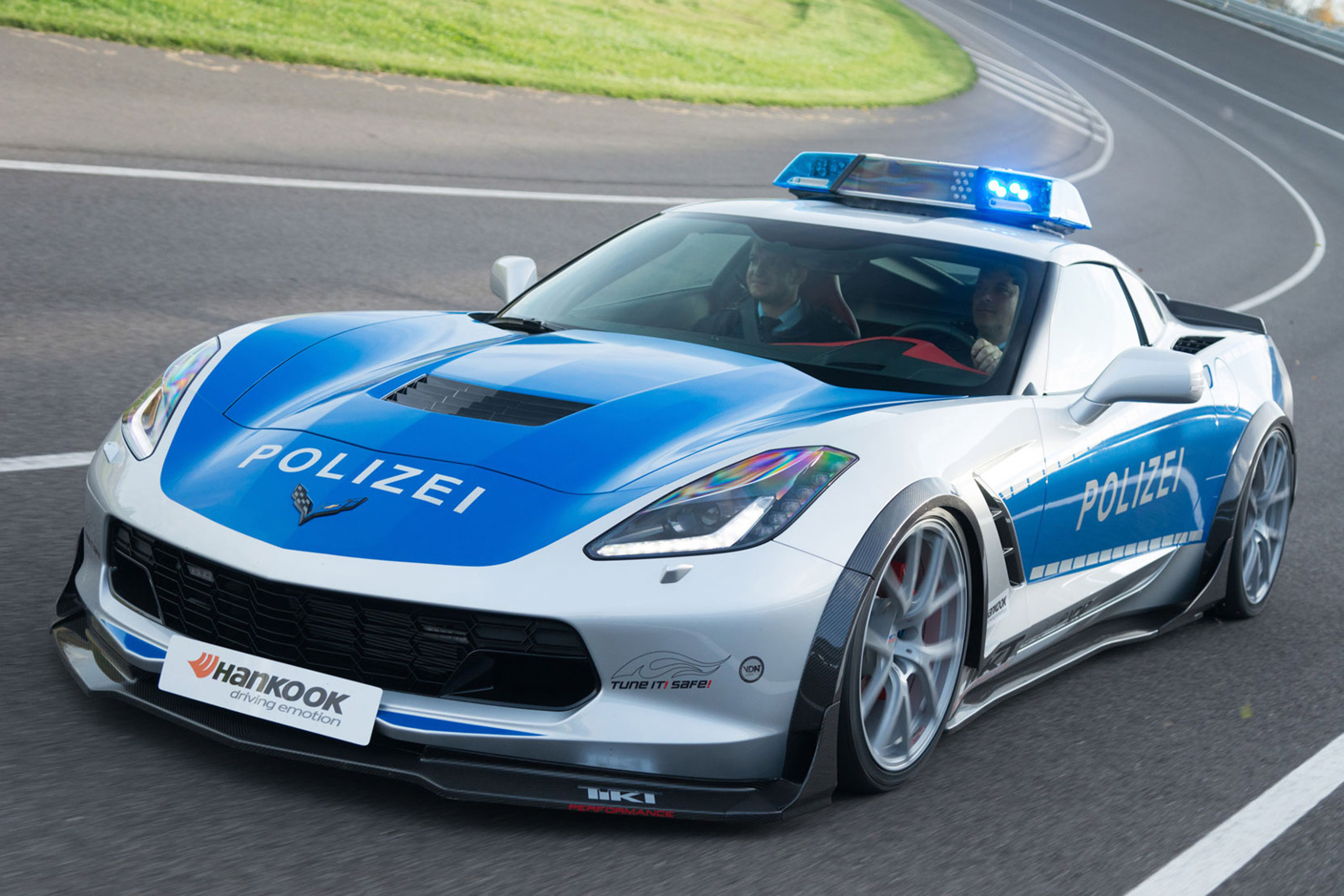 Марки полицейских машин. Chevrolet Corvette Stingray c7 Police. Chevrolet Corvette Police 2015. Chevrolet Corvette полиция. Шевроле Корвет с6 Полицейская.