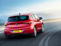Vauxhall Astra (2015) - picture 10 of 14