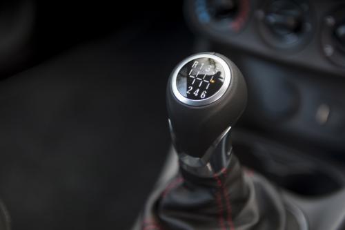Vauxhall Corsavan (2015) - picture 41 of 46