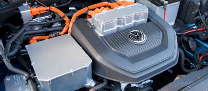 Volkswagen e-Golf (2015) - picture 7 of 7