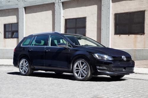 Volkswagen Golf VII SportWagen (2015) - picture 1 of 12