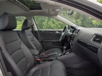 Volkswagen Jetta (2015) - picture 4 of 5