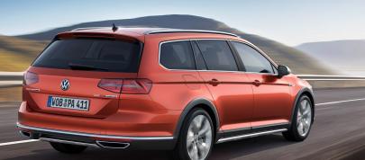 Volkswagen Passat Alltrack (2015) - picture 4 of 9