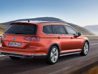 Volkswagen Passat Alltrack (2015) - picture 4 of 9