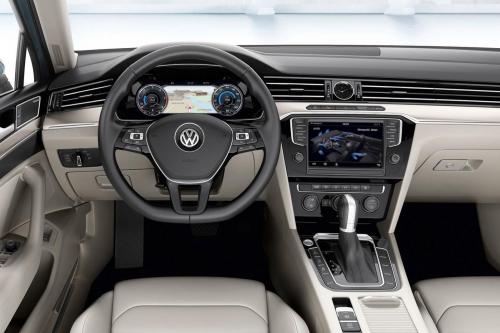 Volkswagen Passat (2015) - picture 41 of 45