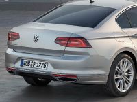 Volkswagen Passat (2015) - picture 8 of 45