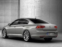 Volkswagen Passat (2015) - picture 11 of 45