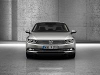 Volkswagen Passat (2015) - picture 14 of 45