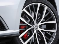 Volkswagen Polo GTI (2015) - picture 14 of 16