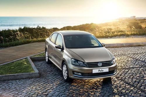 Volkswagen Polo Sedan (2015) - picture 1 of 9