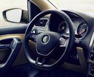 Volkswagen Polo Sedan (2015) - picture 7 of 9