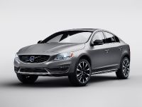 Volvo S60 Cross Country (2015) - picture 1 of 3