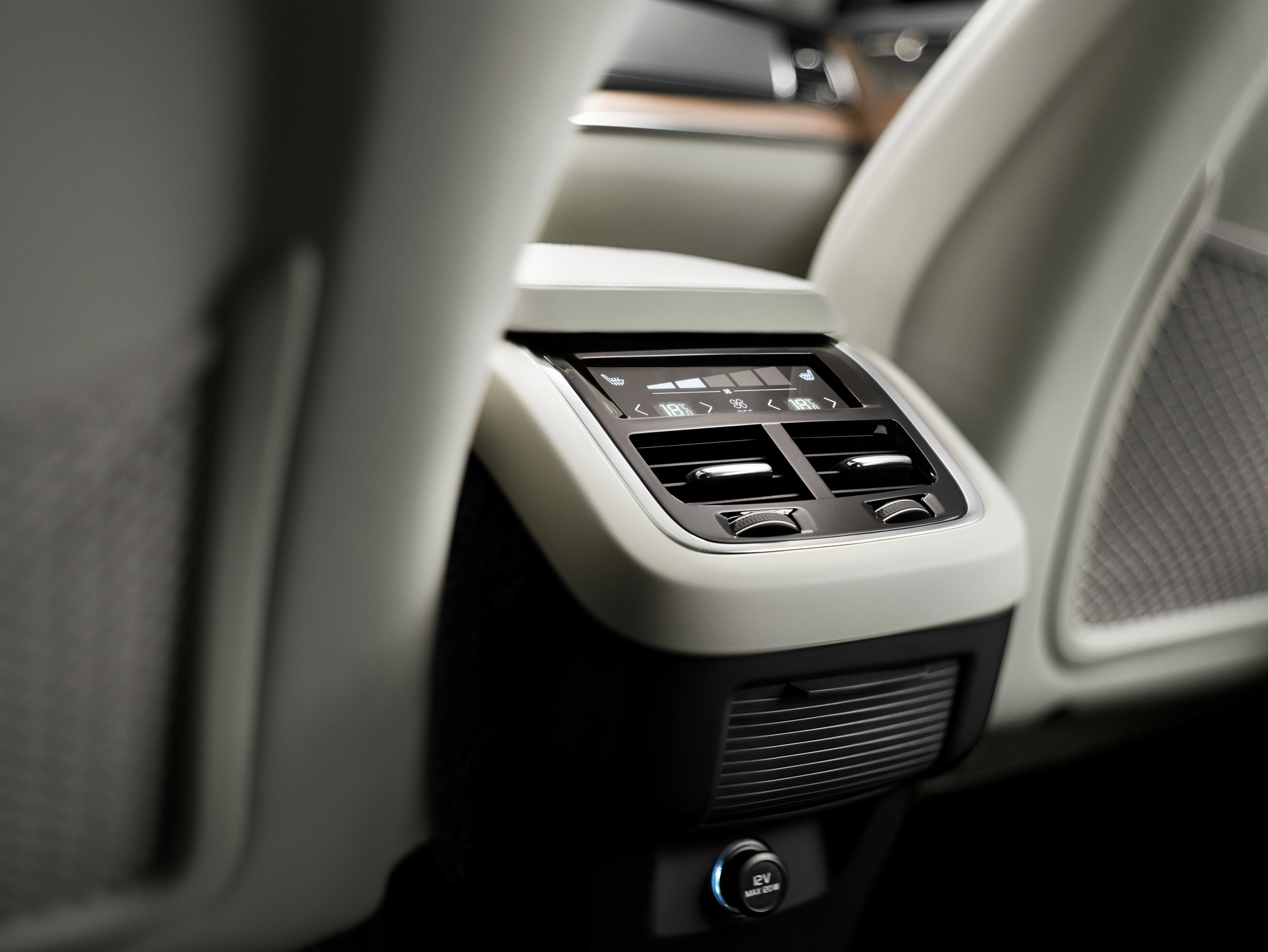 Volvo XC90 Interior