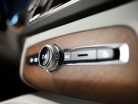 Volvo XC90 Interior (2015) - picture 8 of 12