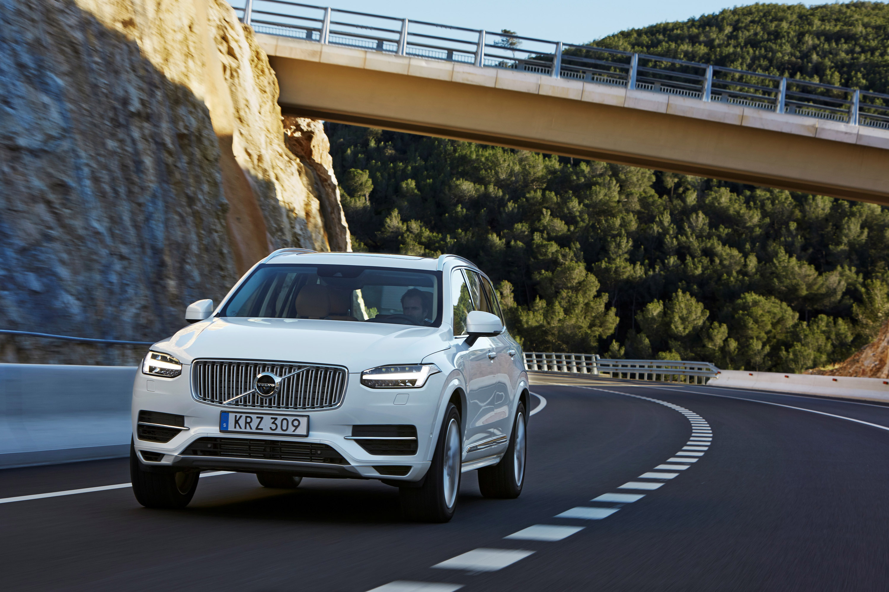 Volvo XC90 T8 Petrol Plug-in Hybrid