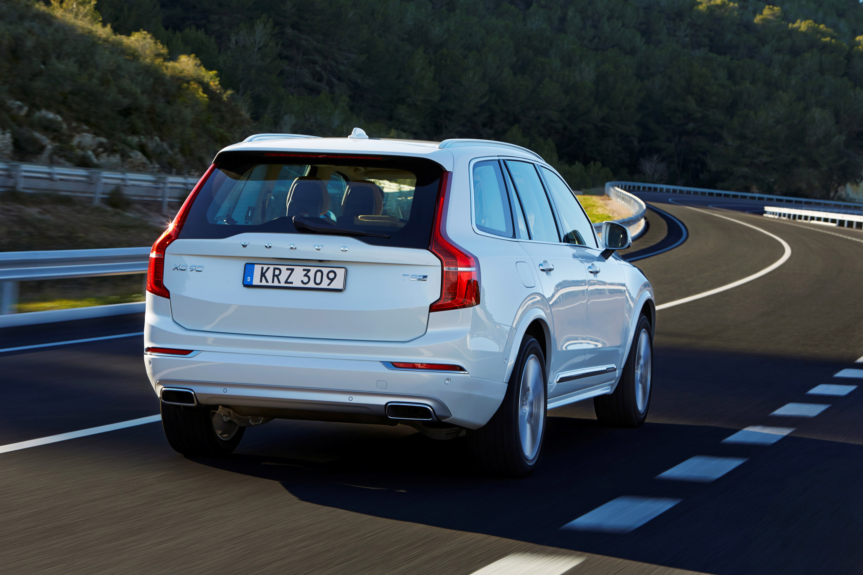 Volvo XC90 T8 Petrol Plug-in Hybrid