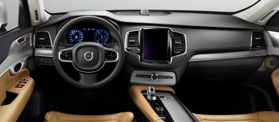 Volvo XC90 (2015) - picture 4 of 4