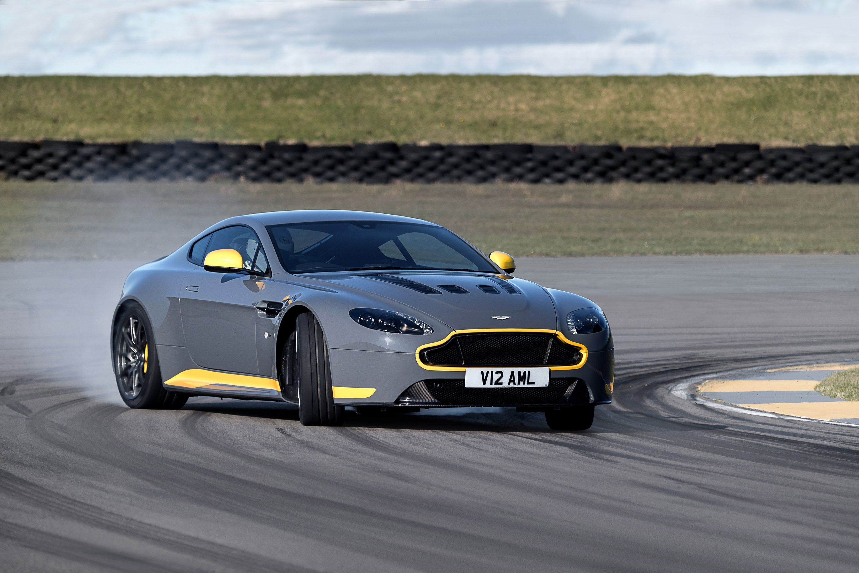 Aston Martin Vantage S With Manual Gearbox