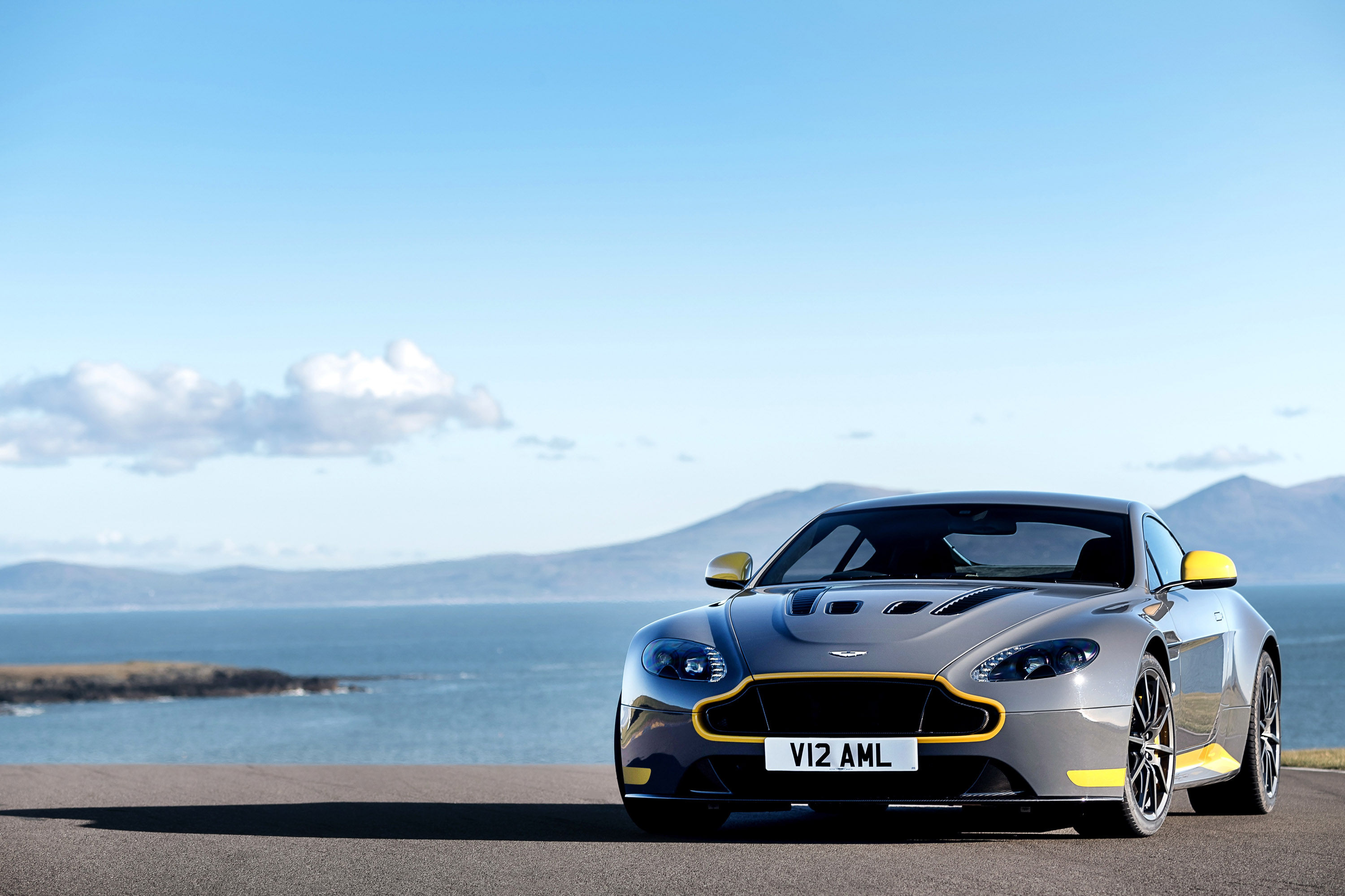 Aston Martin Vantage S With Manual Gearbox