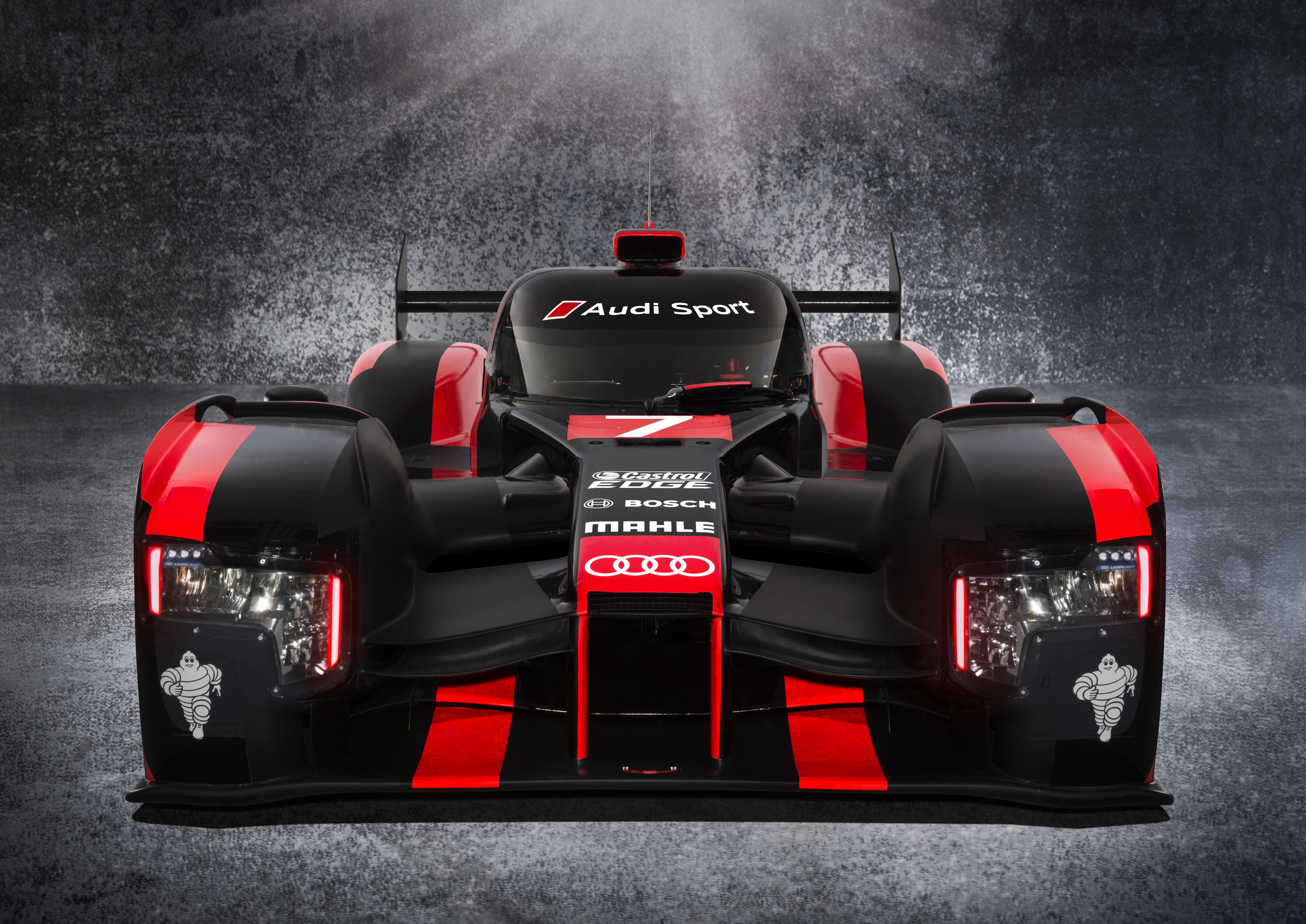 Audi R18