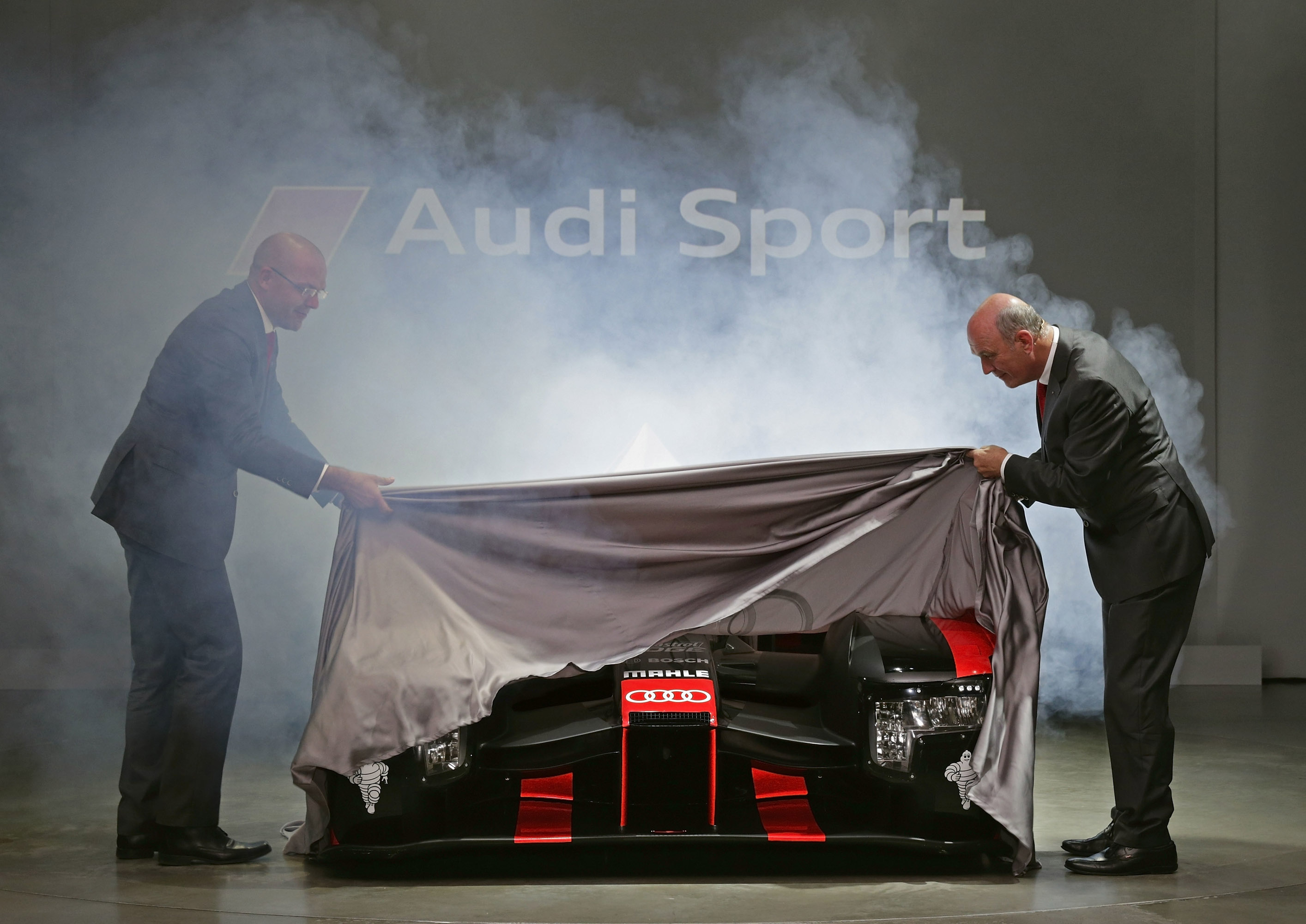 Audi R18