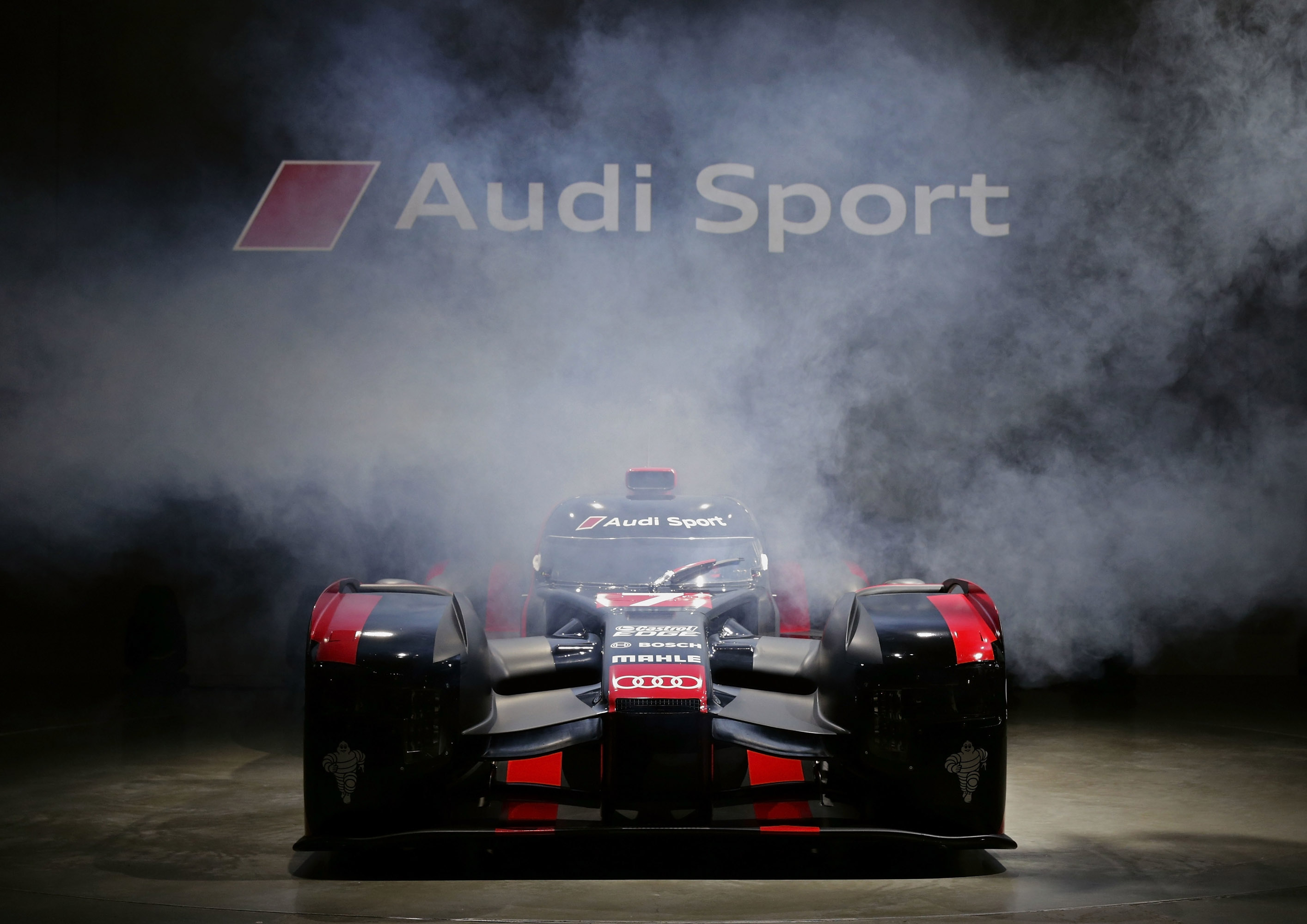 Audi R18