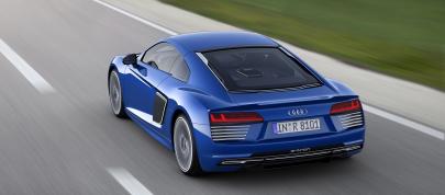 Audi R8 e-tron (2016) - picture 15 of 15