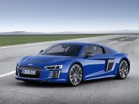 Audi R8 e-tron (2016) - picture 1 of 15